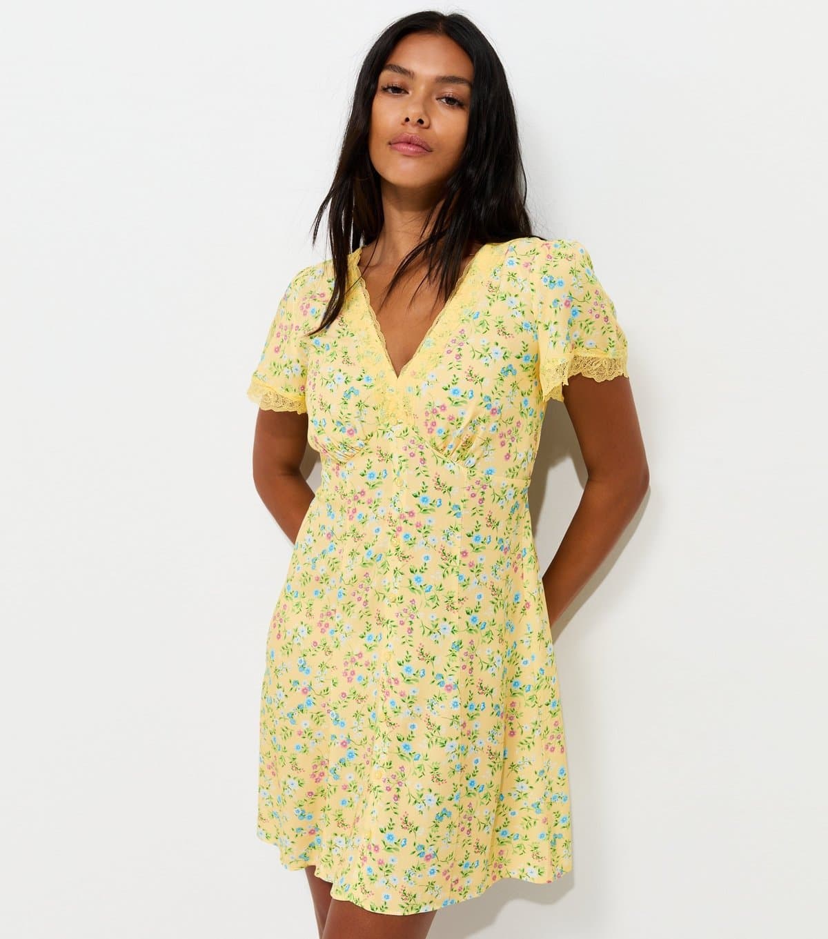 New Look Women's Yellow Floral Print Lace Trim V-Neck Faux Button Mini Dress New Look