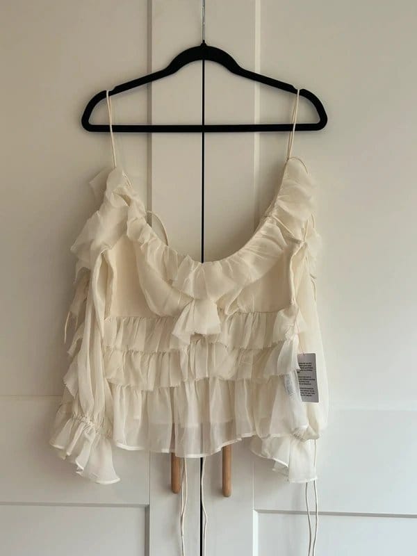 ASOS Design Off shoulder ruffle tip with tie up sleeves - 1