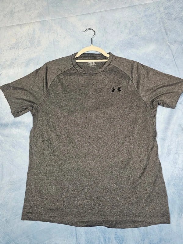 Under Armour Men's Loose Fit Tech Tee Short Sleeve T-Shirt Grey