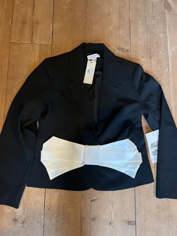 Never Fully Dressed Never fully dressed bow blazer size 8