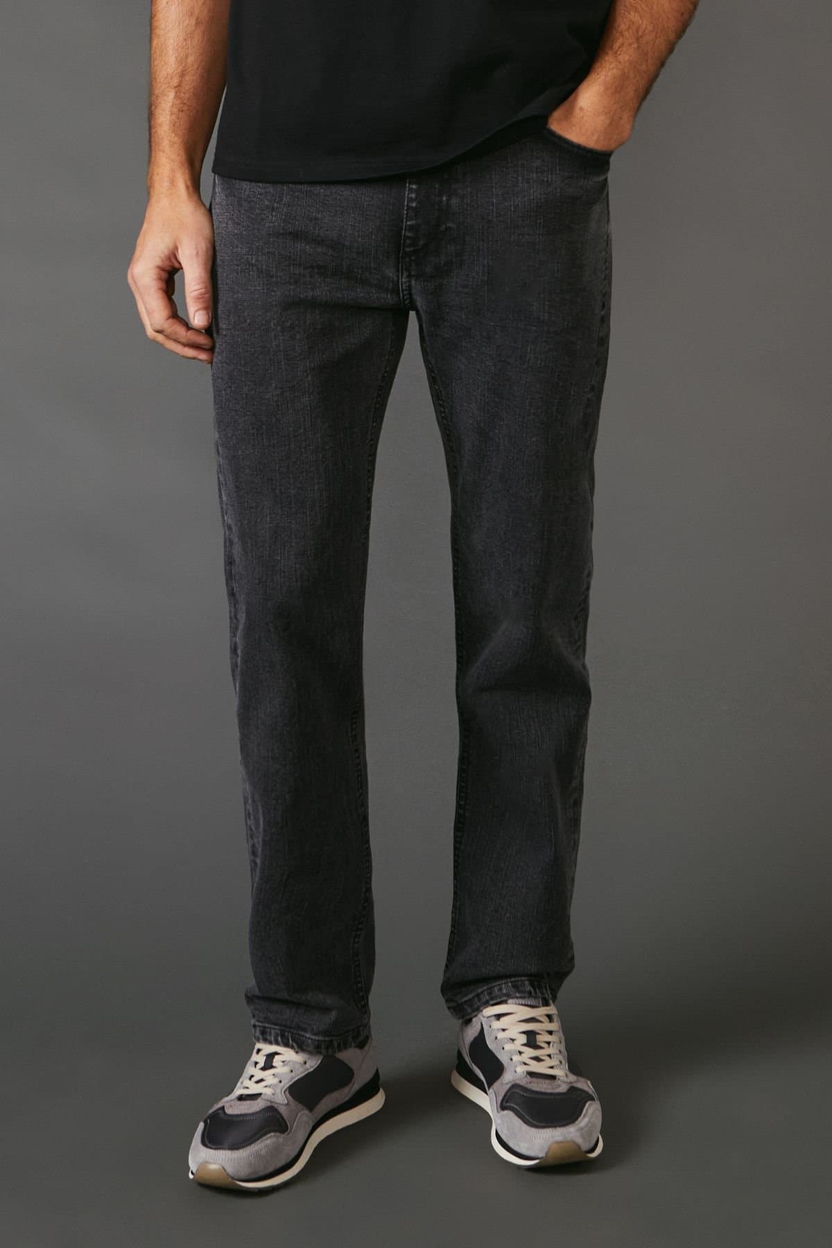 Burton Burton Men's Washed Black Stretch Straight Fit Jeans
