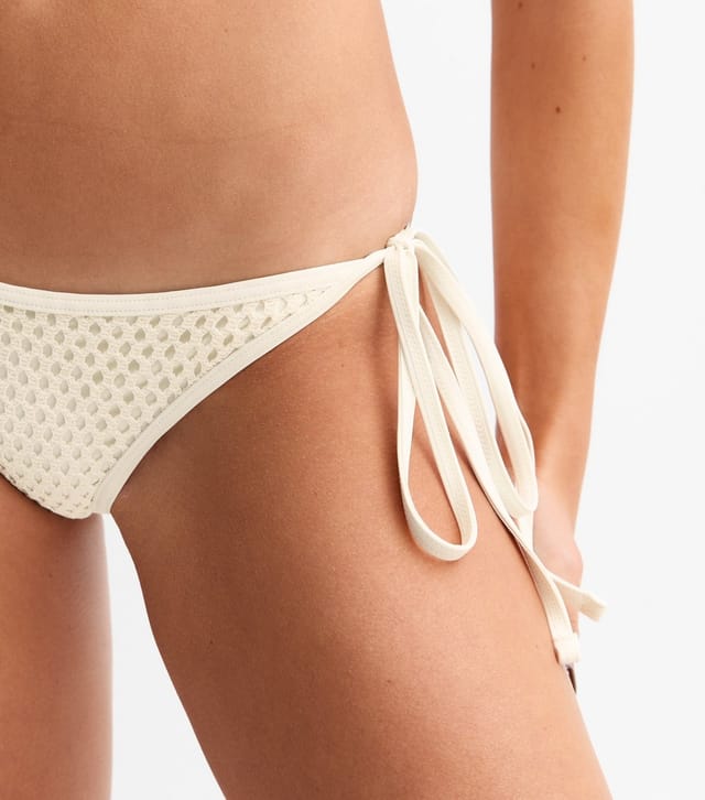 Rise Women's by Zara McDermott Cream Crochet Tie Side Bikini Bottoms Rise New Look - 3