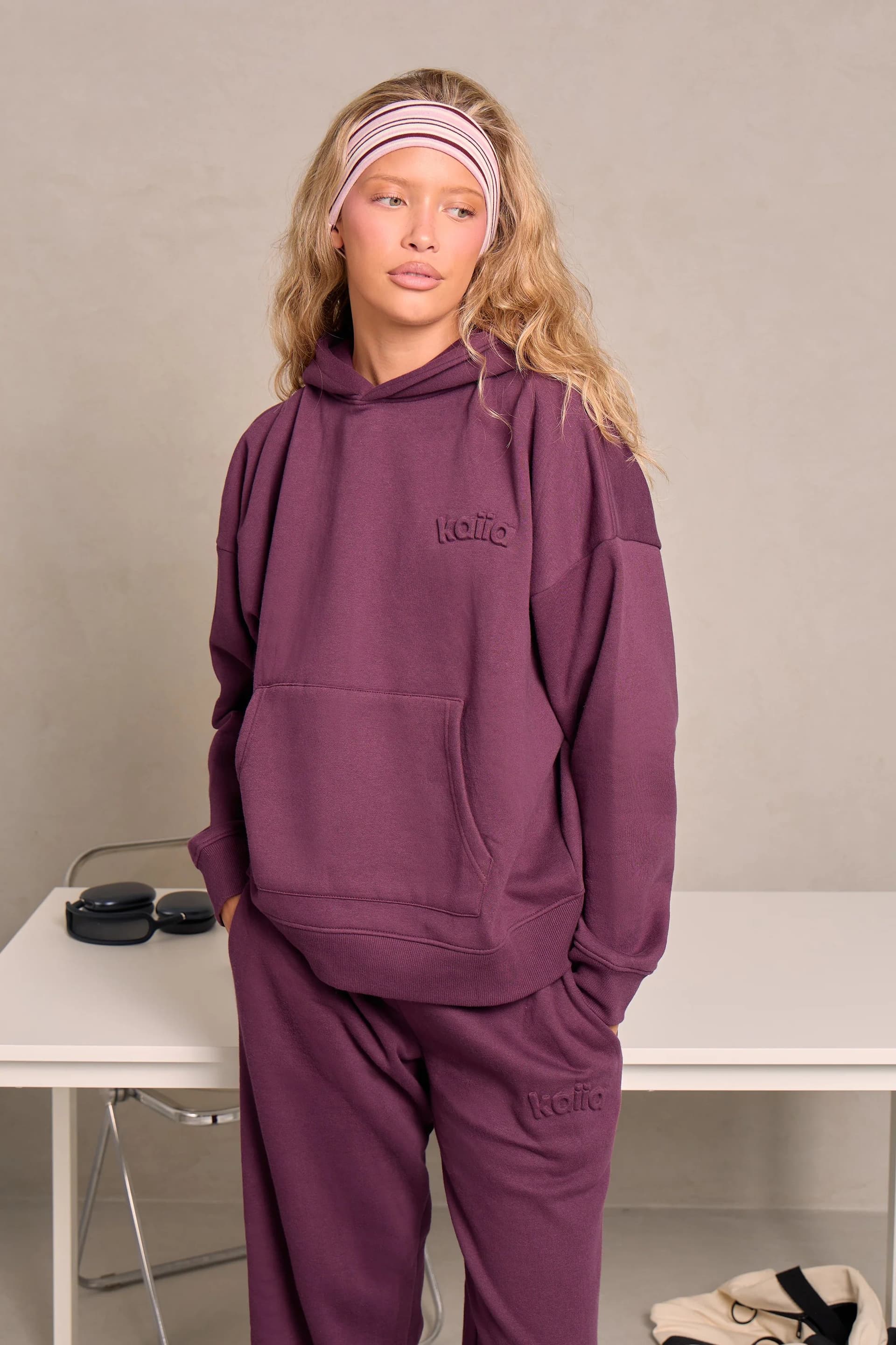 Kaiia Kaiia Embossed Logo Oversized Hoodie Deep Plum