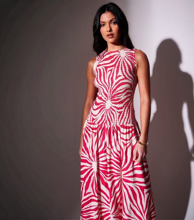 South Beach Women's Dark Pink Sunburst Print Shirred Maxi Dress South Beach New Look - 3
