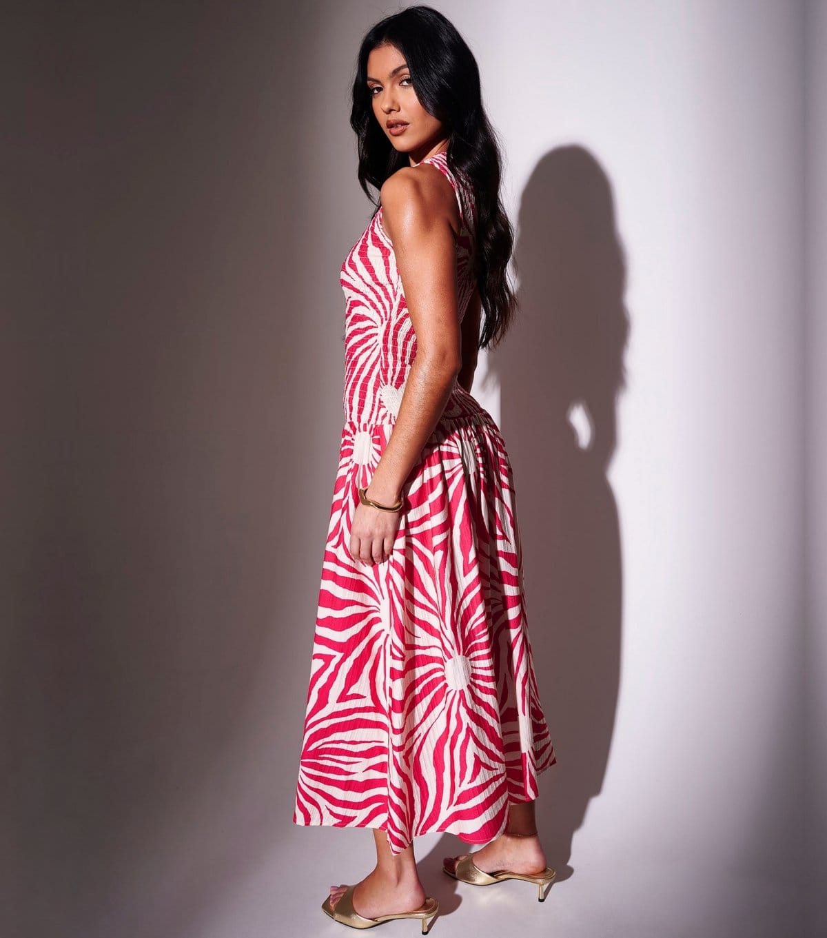 South Beach Women's Dark Pink Sunburst Print Shirred Maxi Dress South Beach New Look - 4