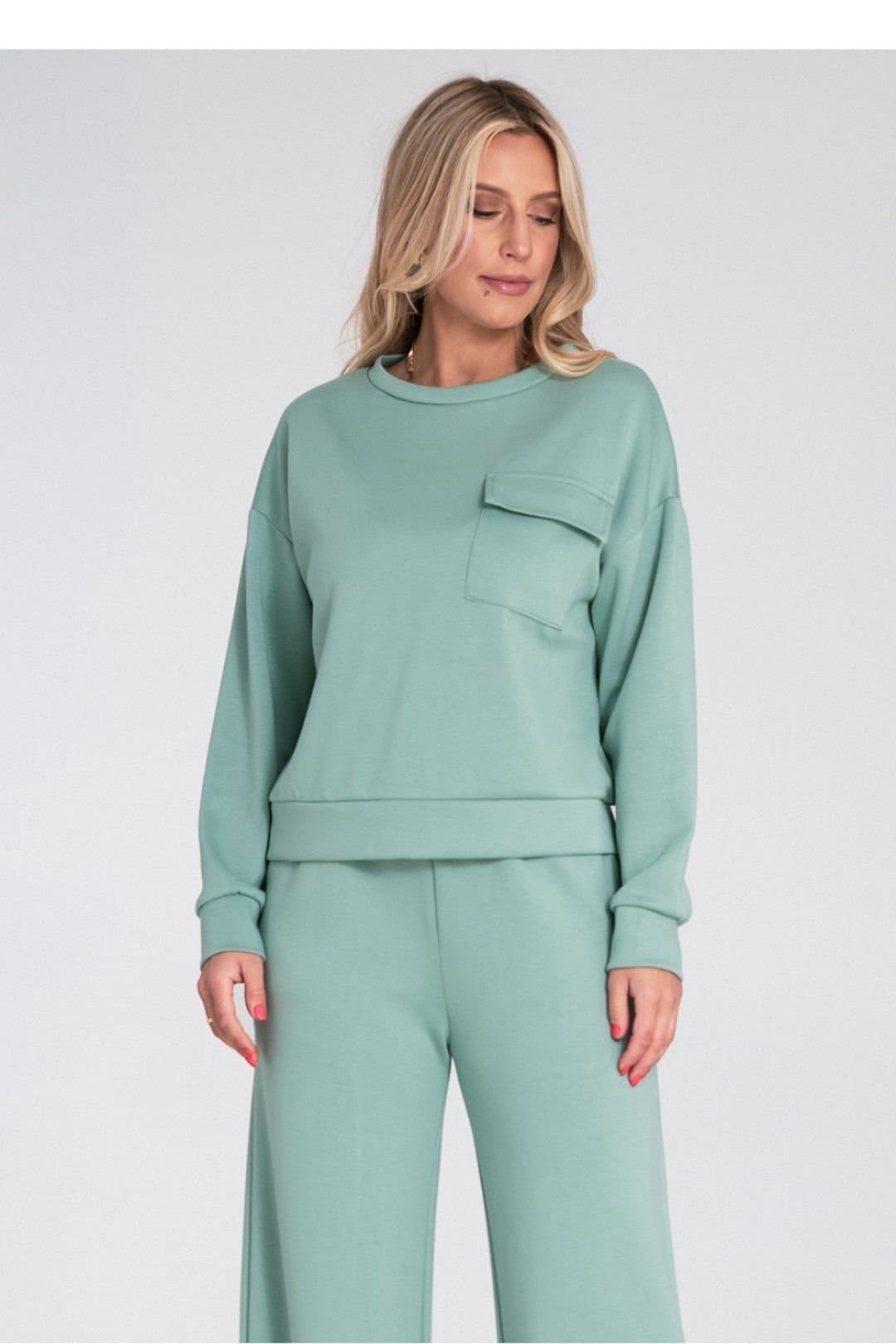 Love Lace Love Lace Women's Crewneck Pocket Flap Sweatshirt with Cuffs in Green