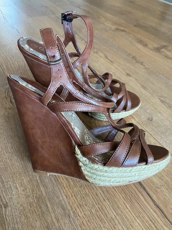 New Look UK7 New Wedges