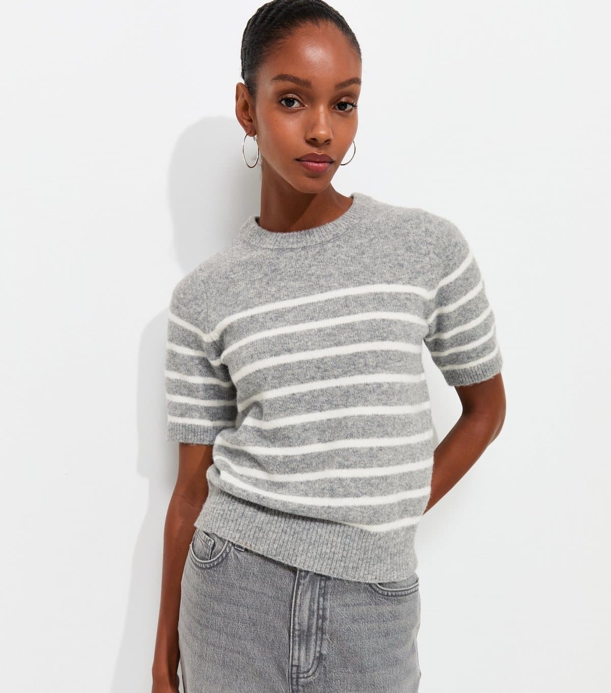New Look Women's Grey Knitted Horizontal Stripe Set In Sleeve T-Shirt New Look
