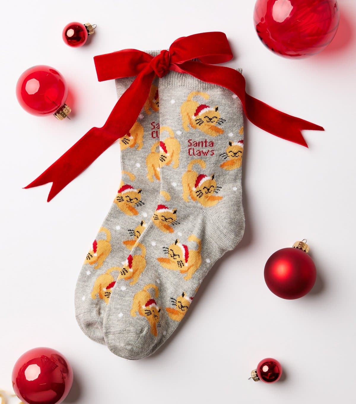 New Look Light Grey Cotton Rich Christmas Santa Claws Patterned Ankle Socks New Look