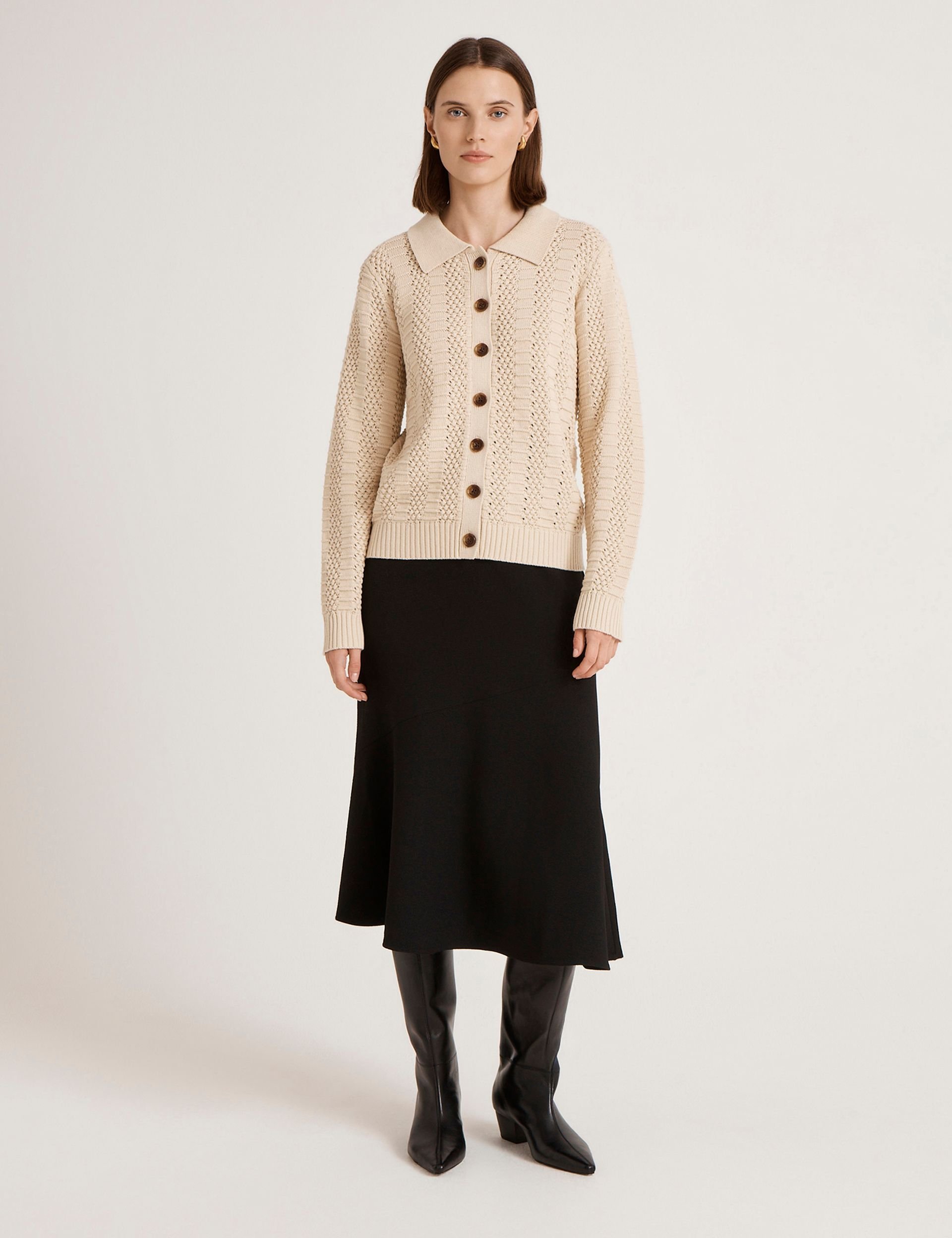 Finery London Finery London Women's Emlyn Cotton Knitted Collared Cardigan in Light Beige - 2