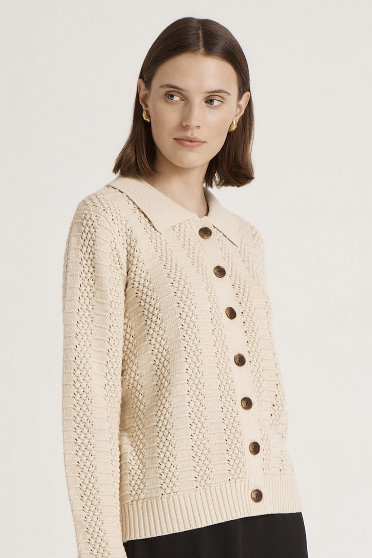 Finery London Finery London Women's Emlyn Cotton Knitted Collared Cardigan in Light Beige - 4