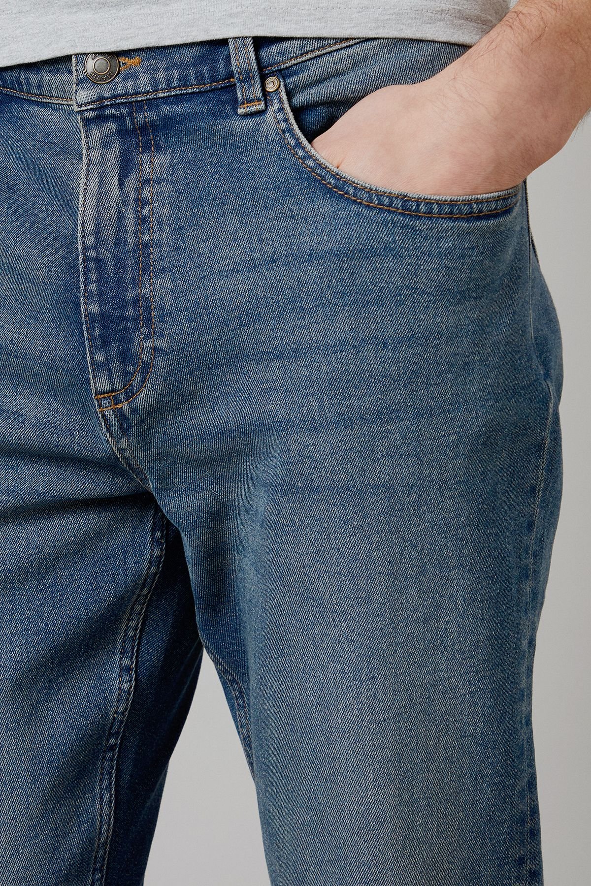 Maine Maine Men's Vintage Wash Premium Stretch Straight Fit Jeans in Dark Blue - 3