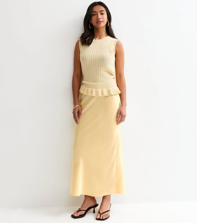 New Look Women's Petite Light Yellow Satin Bias Cut Midi Skirt New Look - 3