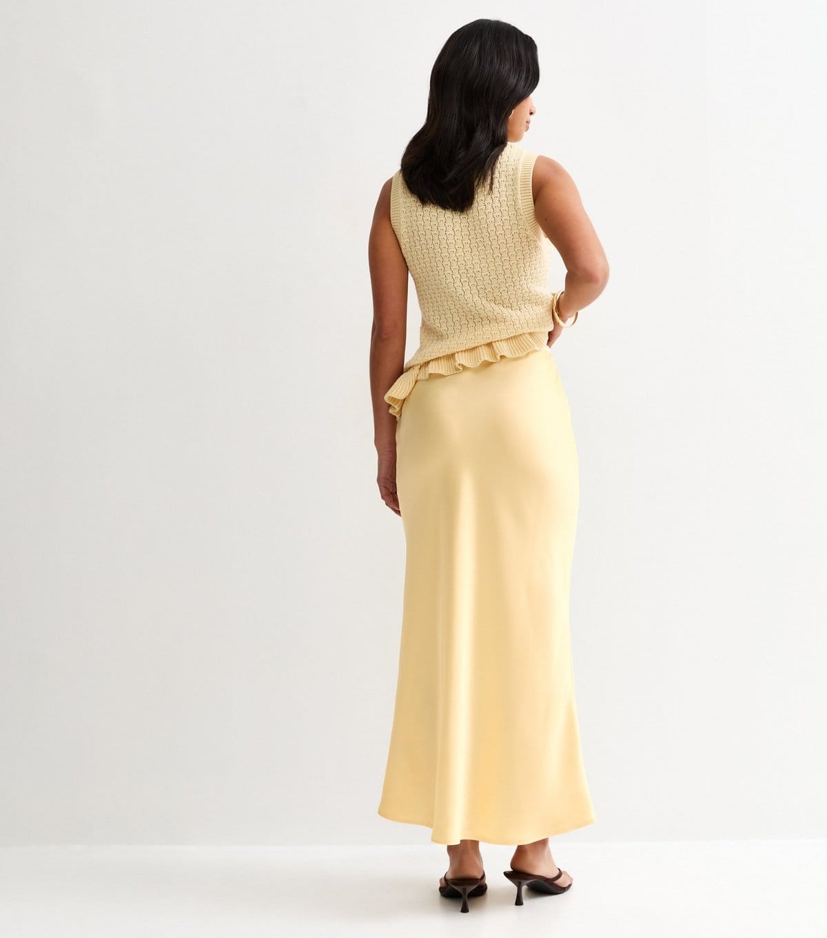 New Look Women's Petite Light Yellow Satin Bias Cut Midi Skirt New Look - 4