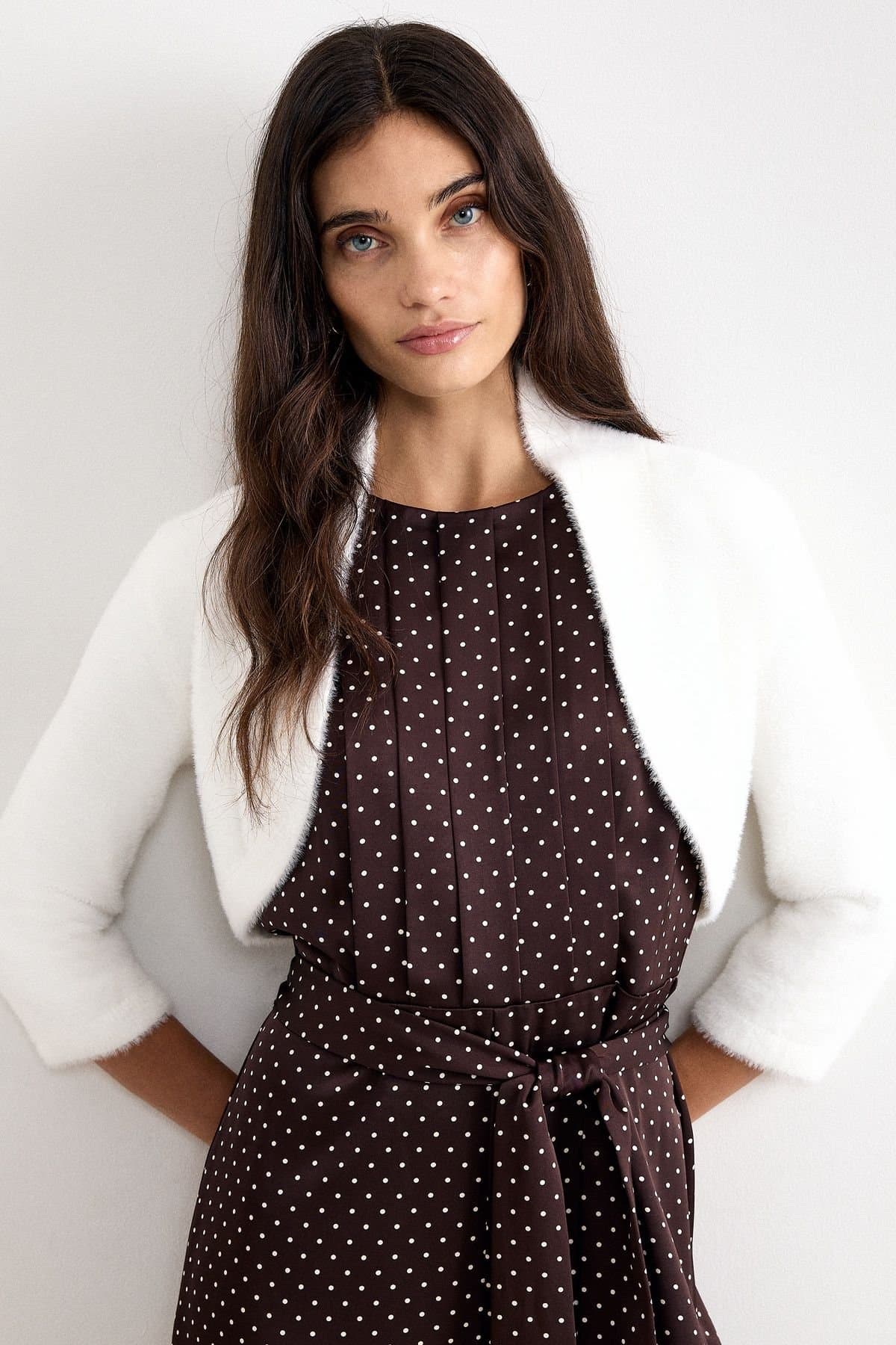 Phase Eight Phase Eight Women's Fay Fluffy Bolero in Off-White