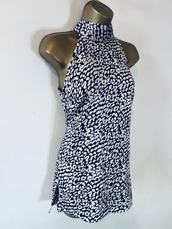 Never Fully Dressed Never Fully Dressed black white print satin halter style sleeveless top size 8