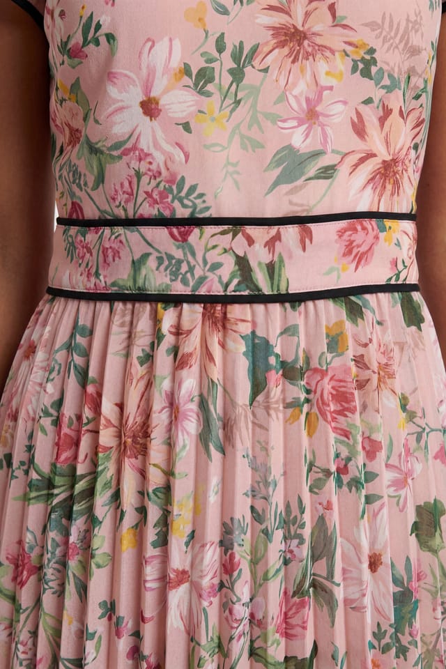 Wallis Wallis Women's Floral Contrast Pleated Midi Dress in Blush - 3