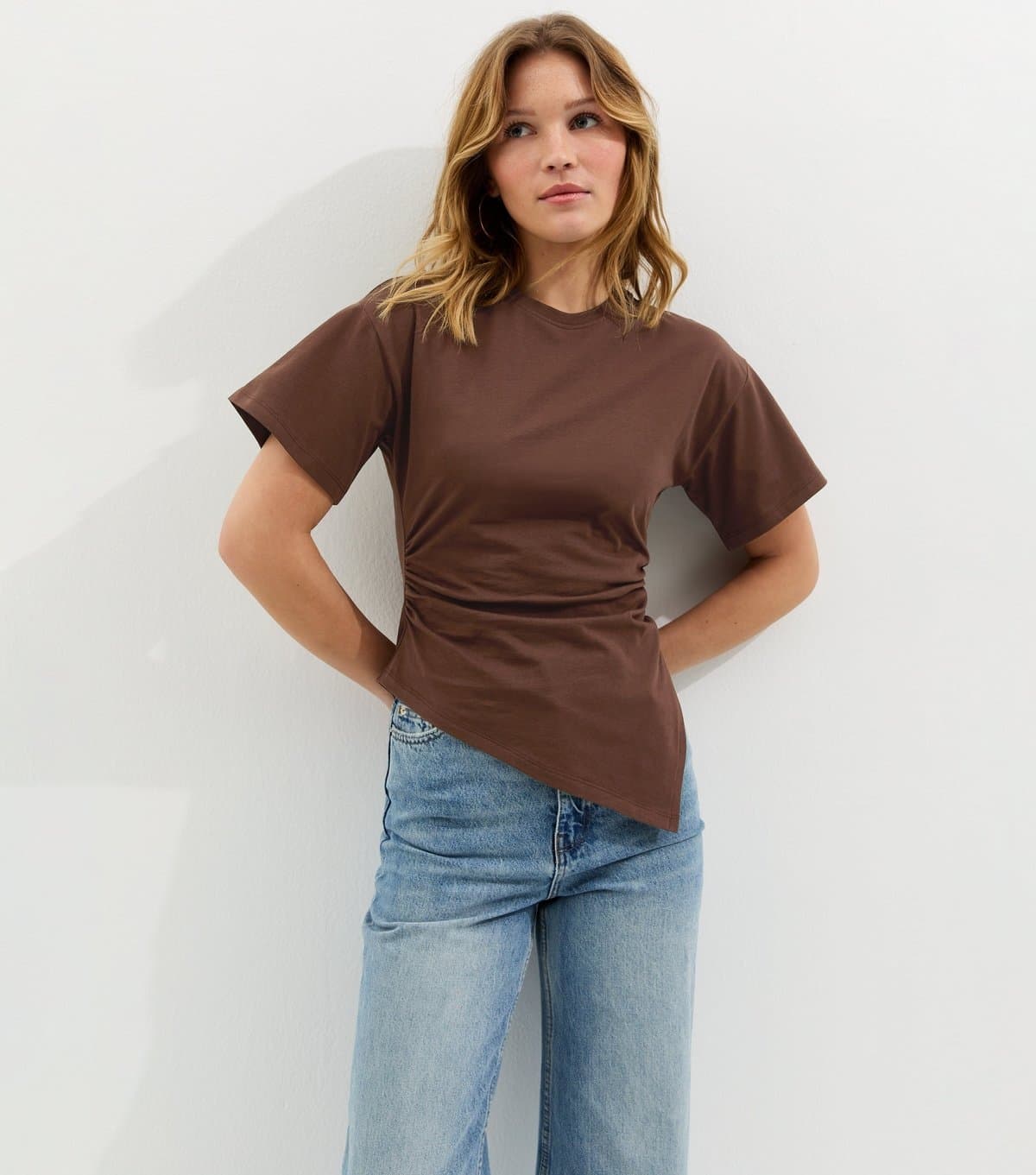 New Look Women's Dark Brown Asymmetric Split Hem Corset T-Shirt New Look