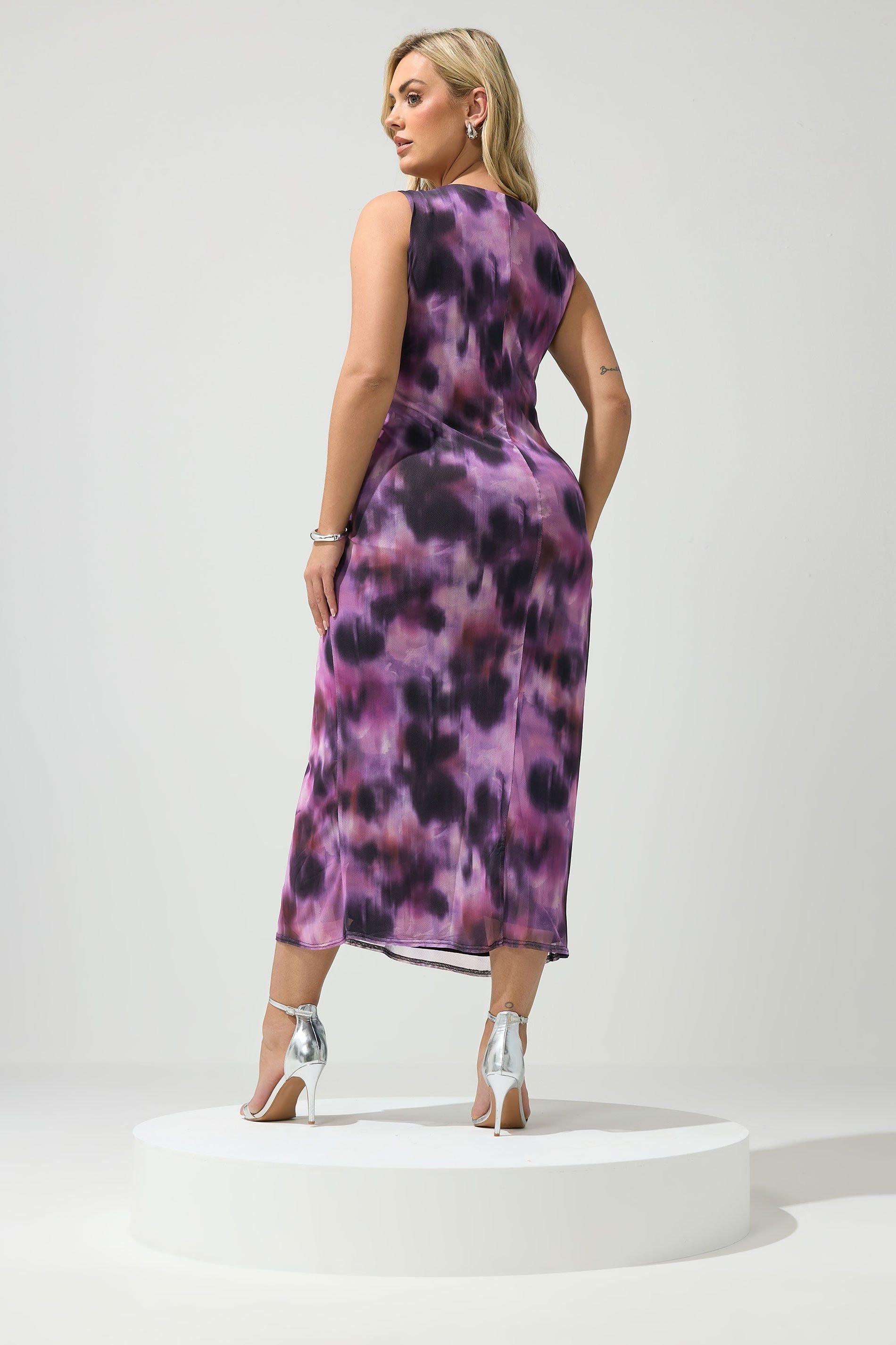 Yours Yours Women's Abstract Twist Maxi Dress in Purple - 3