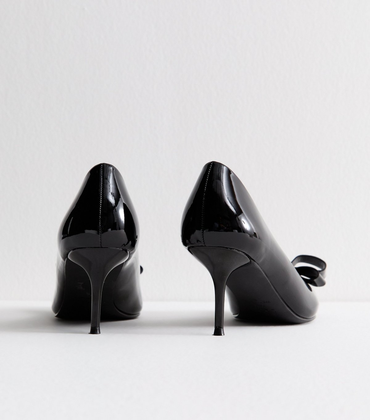 New Look Women's Black Faux Patent Leather Bow Front Kitten Heel Court Shoes Vegan New Look - 4