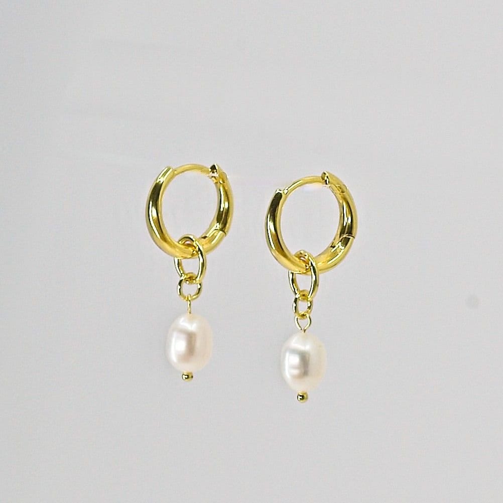 Nudie Jewellery Nudie Jewellery Women's 'Nudie' Perla Pearl Huggies in 18k Gold - 4