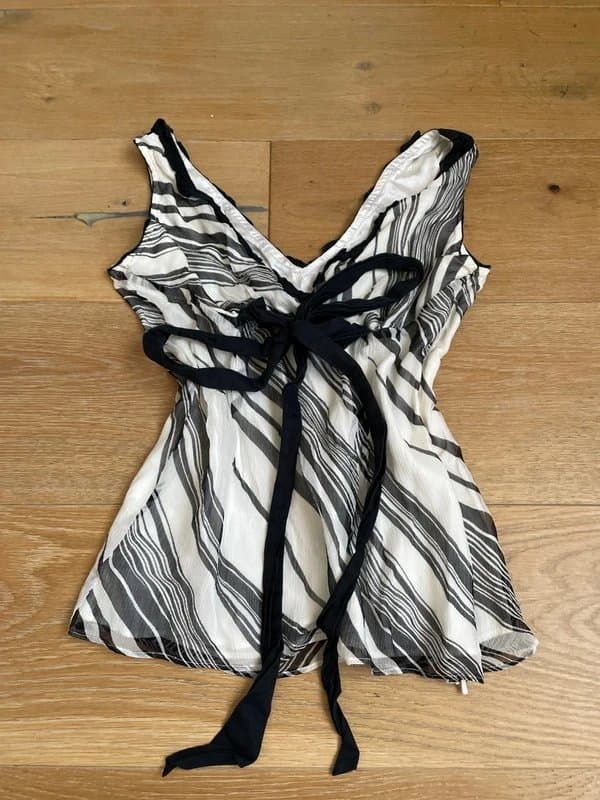 Coast y2k 100% silk coast vintage monochrome babydoll cami tie up patterned doll bling