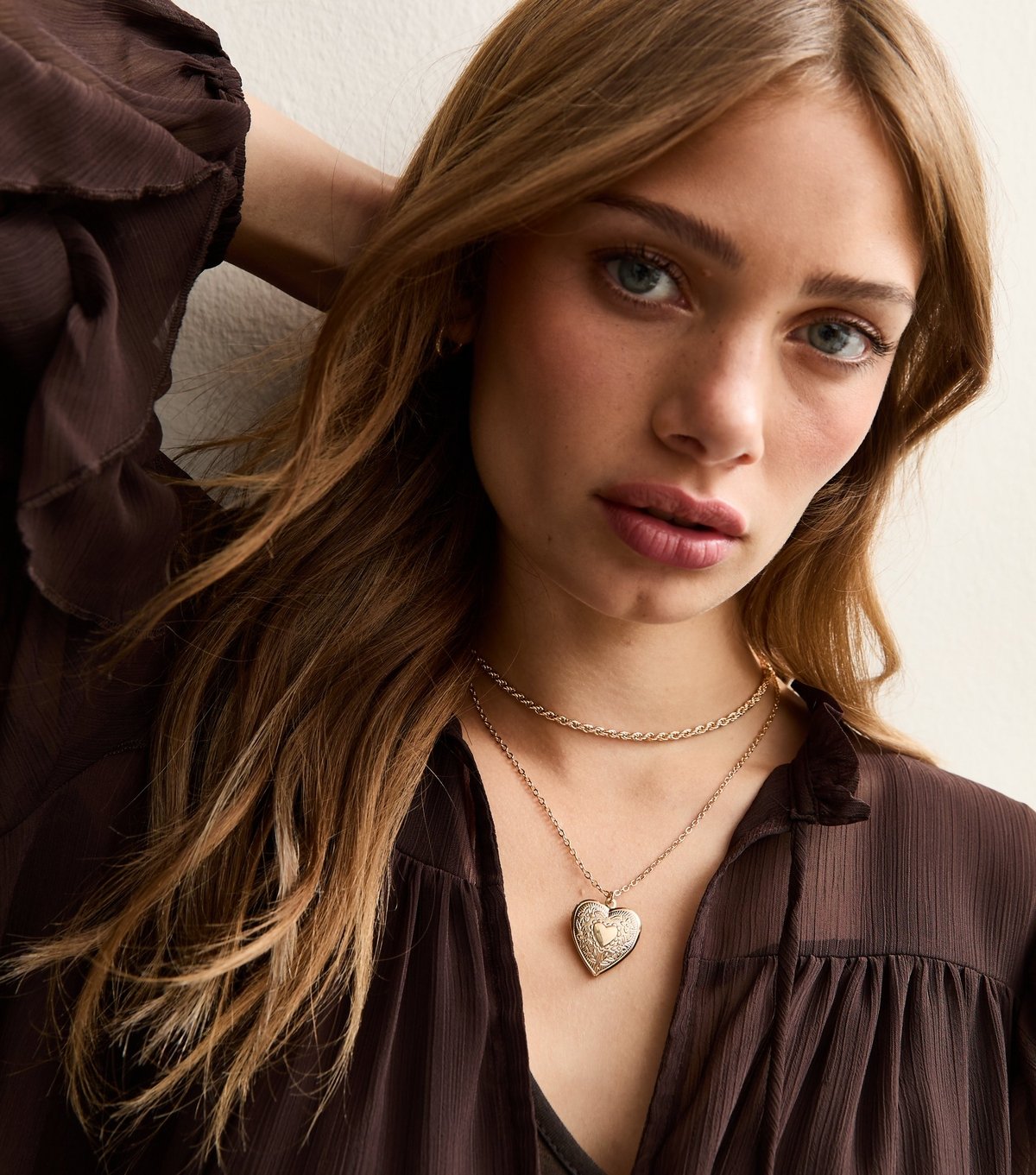 New Look Gold Tone 2-Layer Chunky Chain Heart Locket Necklace New Look - 2