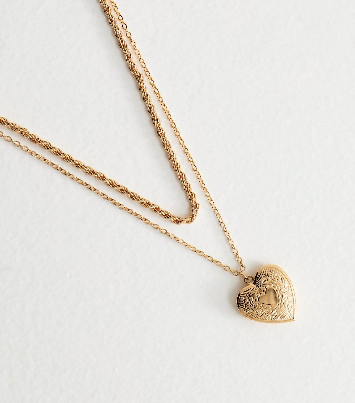 New Look Gold Tone 2-Layer Chunky Chain Heart Locket Necklace New Look - 3