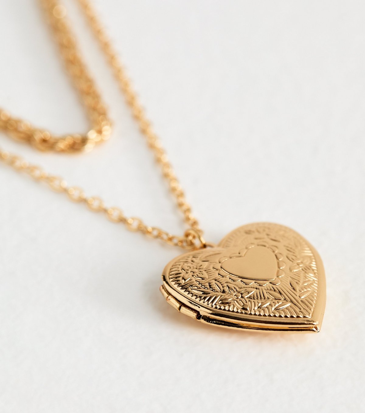 New Look Gold Tone 2-Layer Chunky Chain Heart Locket Necklace New Look - 4