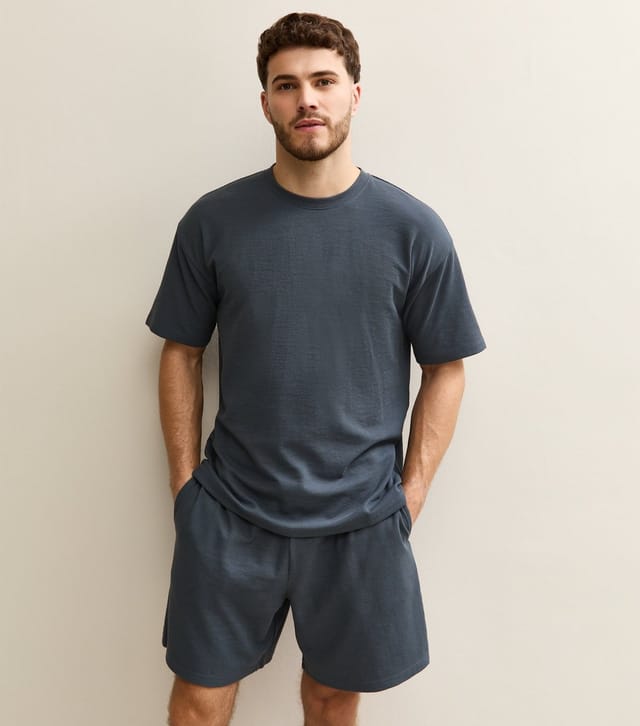 New Look Men's Dark Blue Oversized Waffle Texture T-Shirt New Look - 2