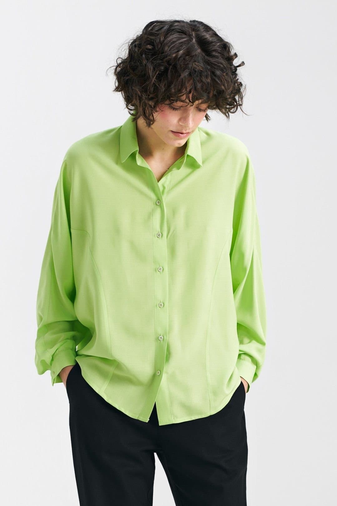 Love Lace Love Lace Women's Oversize Long Sleeve Viscose Shirt with Collar in Lime