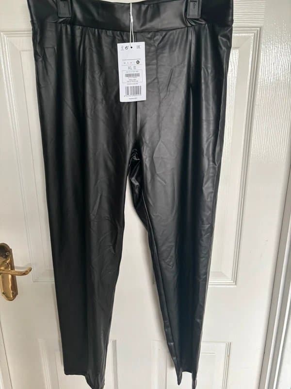 Bershka Bershka petite high waisted leggings