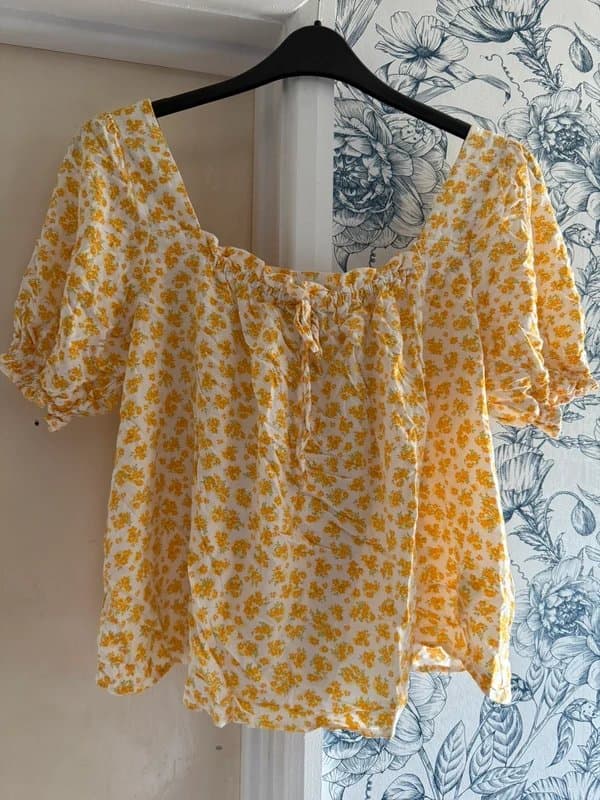 New Look New Look Floral Crop Top Size 14