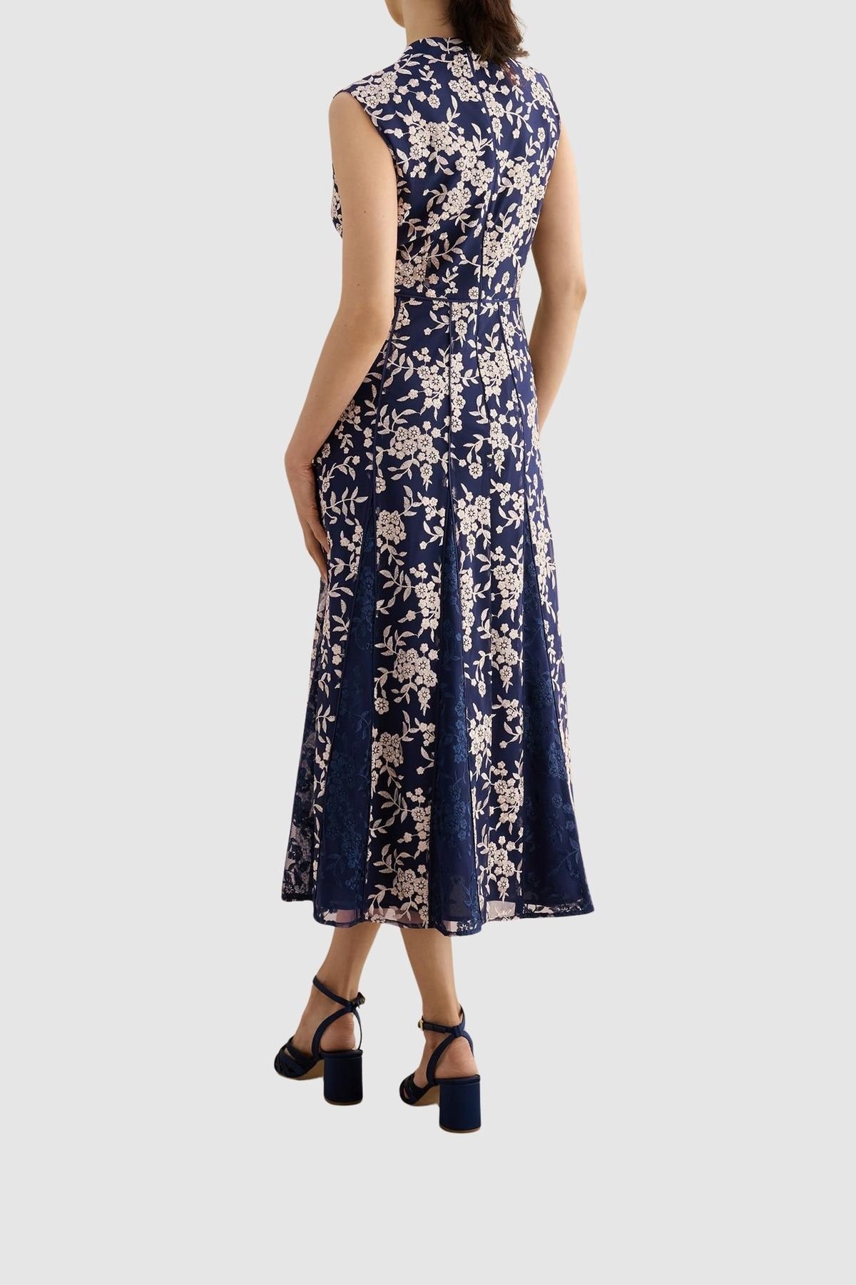 Hobbs London Hobbs London Women's Quin Sleeveless V-Neck Embroidered Dress in Dark Navy - 4