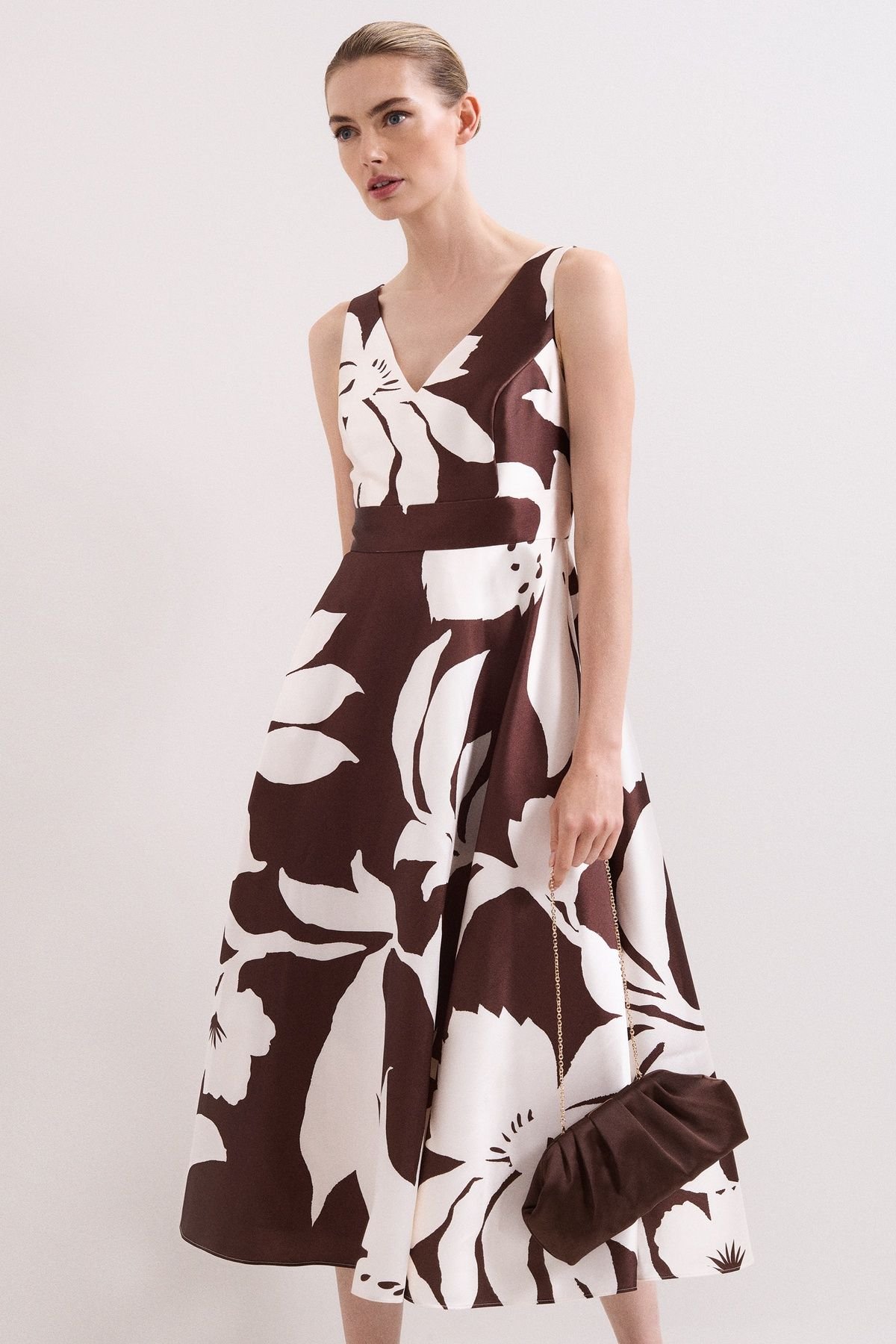 Phase Eight Phase Eight Women's Delicia V-Neck Print Dress in Chocolate - 3