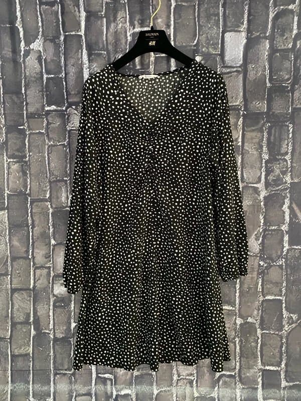 TU Size 18 Tu black & white spotted long sleeve v neck mini dress