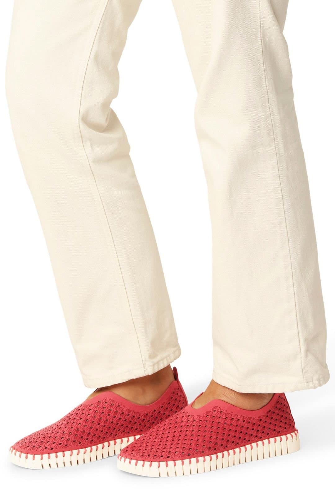 ILSE JACOBSEN Ilse Jacobsen Women's Tulip Laser Cut Out Shoe Baked Apple Red