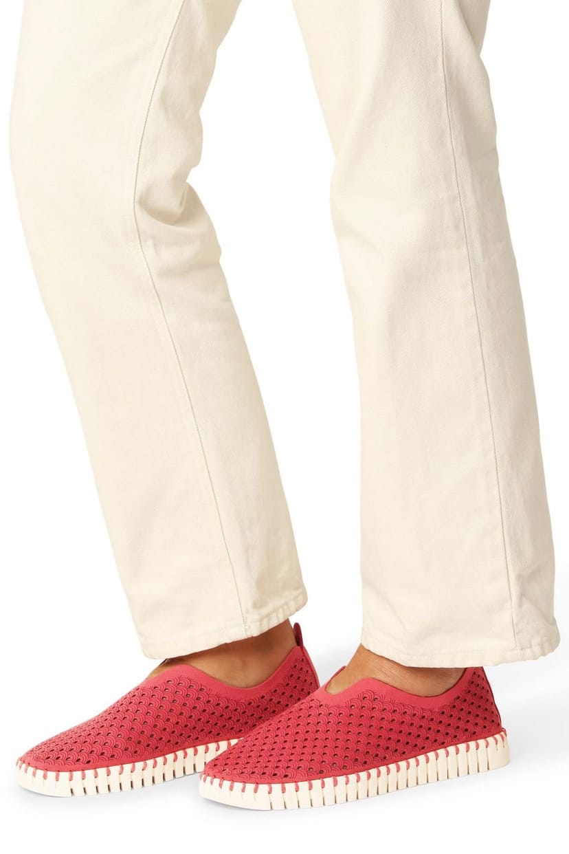 ILSE JACOBSEN Ilse Jacobsen Women's Tulip Laser Cut Out Shoe Baked Apple Red - 1