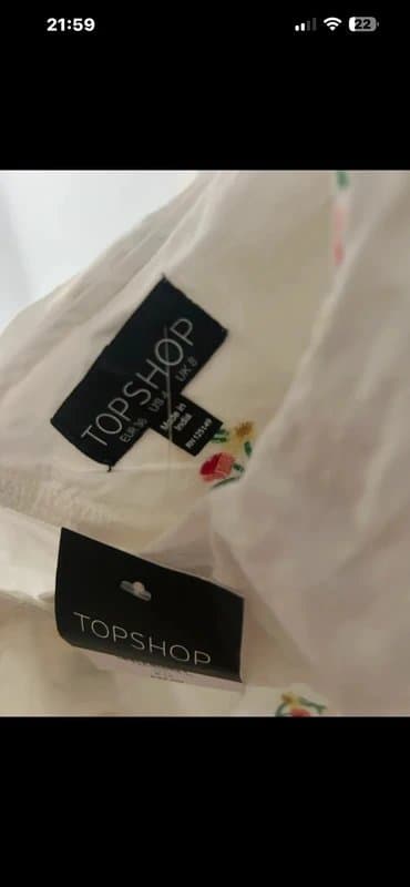 Topshop NWT Topshop White Embroidered Floral Crop Top – Size UK 14
