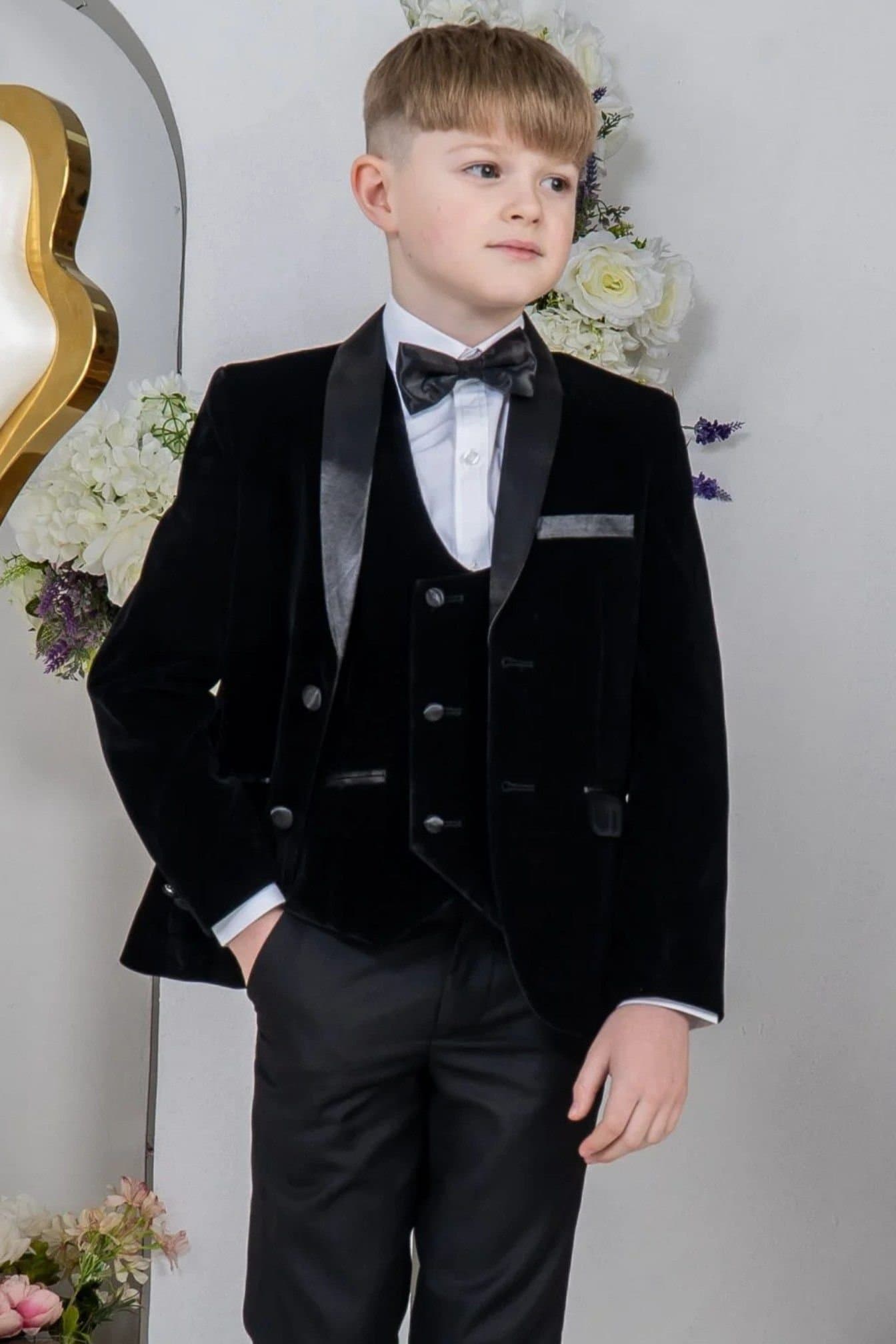 Vivaki Vivaki Men's 5 Piece Black Velvet Tuxedo