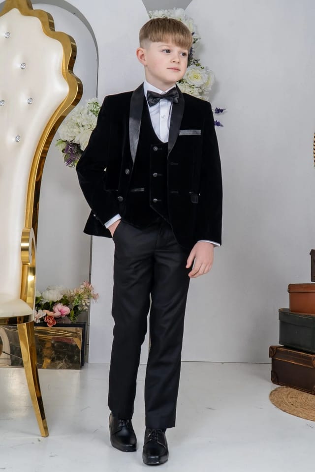 Vivaki Vivaki Men's 5 Piece Black Velvet Tuxedo - 2
