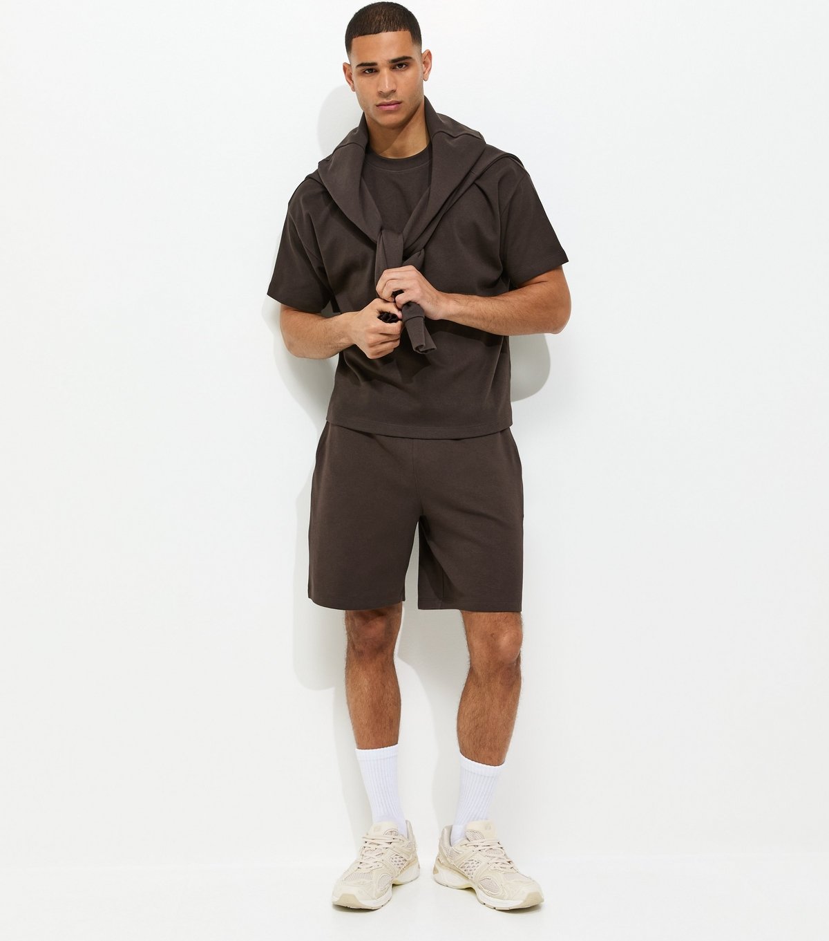 New Look Men's Dark Brown Boxy Crew Neck T-Shirt New Look - 3