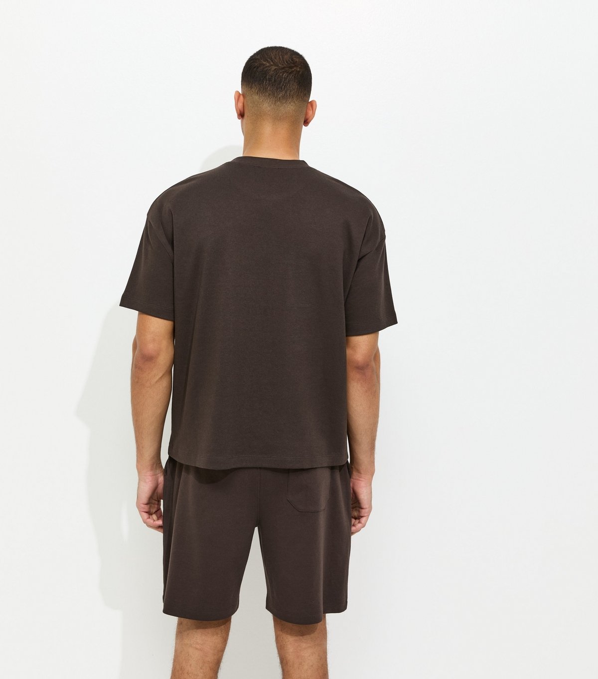 New Look Men's Dark Brown Boxy Crew Neck T-Shirt New Look - 4