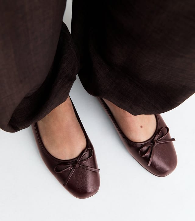 New Look Women's Dark Burgundy Faux Leather Square Toe Ballerina Flats Vegan New Look - 2