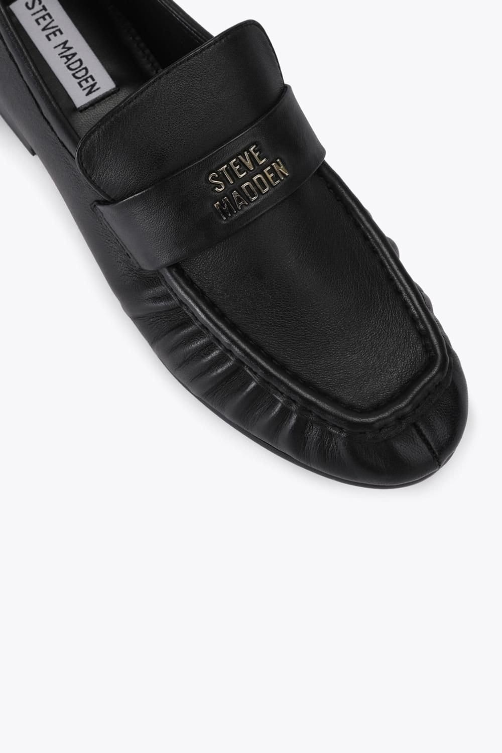 Steve Madden STEVE MADDEN Women's 'Crimsen Black Leather' Leather Flats - 4