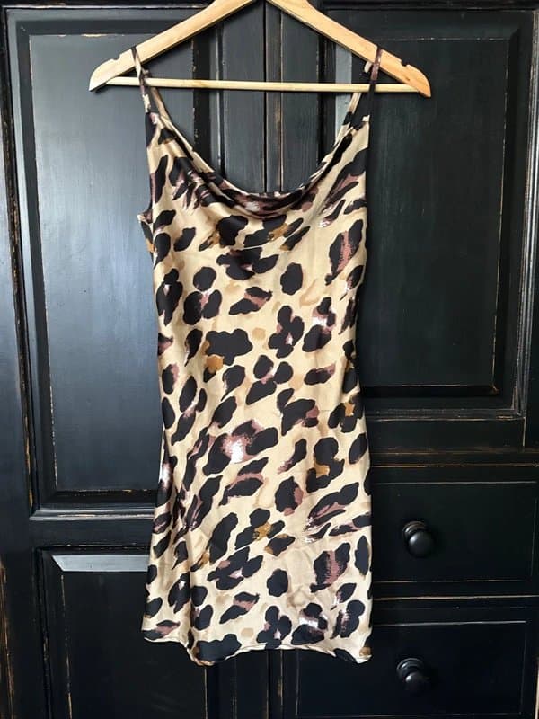 Boohoo Boohoo leopard print mini dress size 6