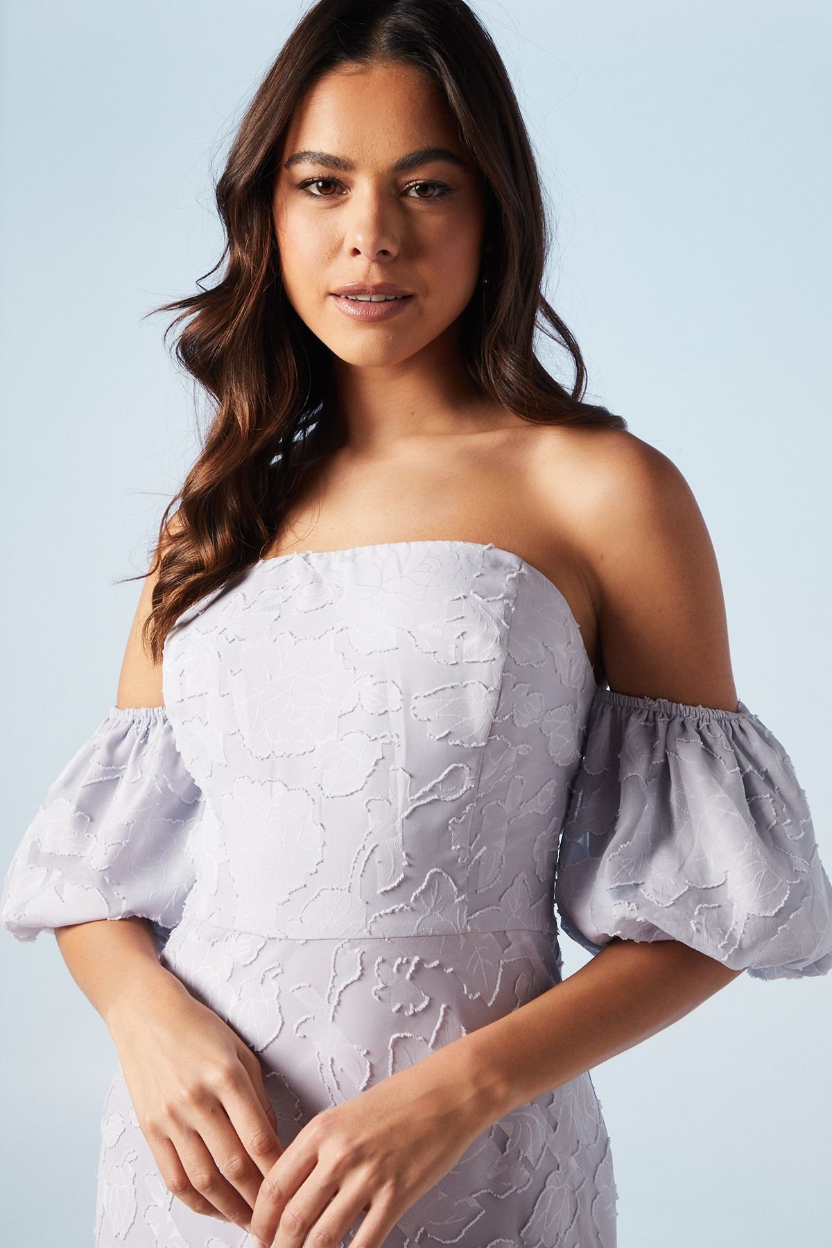 Oasis Oasis Women's Rose Jacquard Puff Sleeve Asym Detail Bridesmaid Midi Dress in Lilac - 4