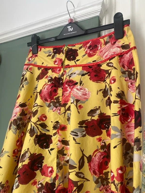 Topshop Summer skirt size 8 Topshop
