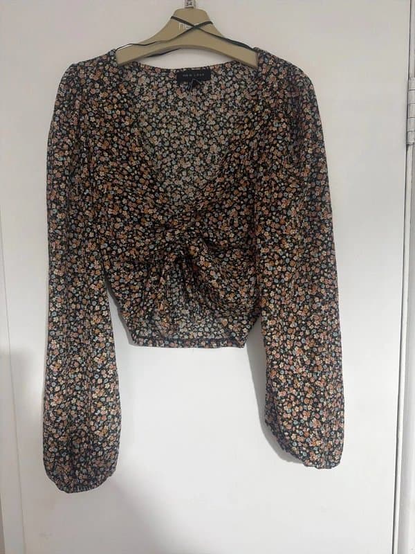 New Look crop top new look floral top ruched front long sleeve