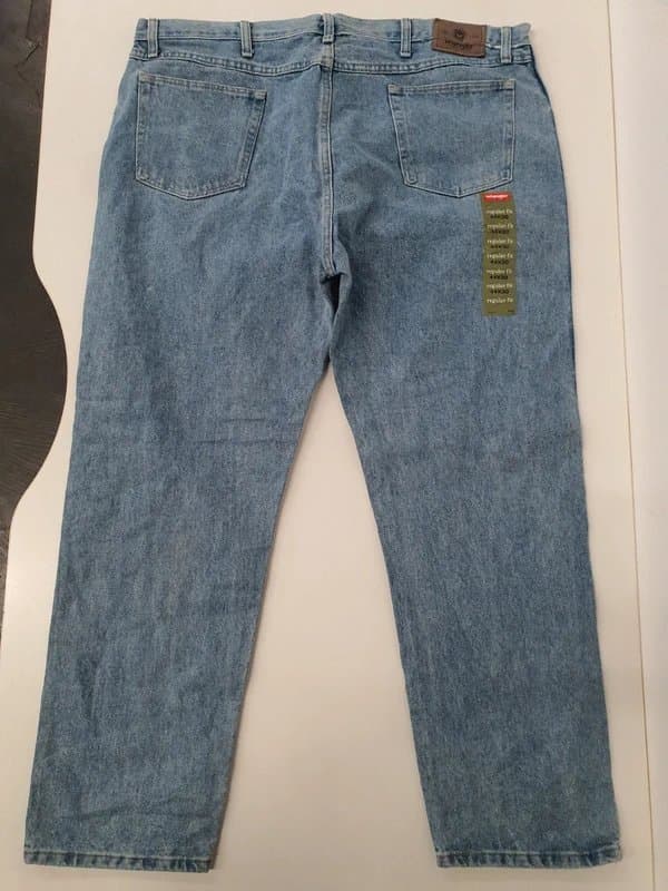 Wrangler Wrangler regular jeans 44W 30L brand new Wranglers (11570)